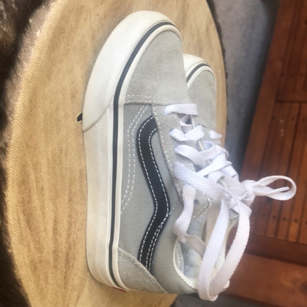 Girls Vans - Picture 2 of 8